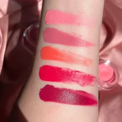 Makeup Revolution Mousse Blusher Blossom Rose Pink