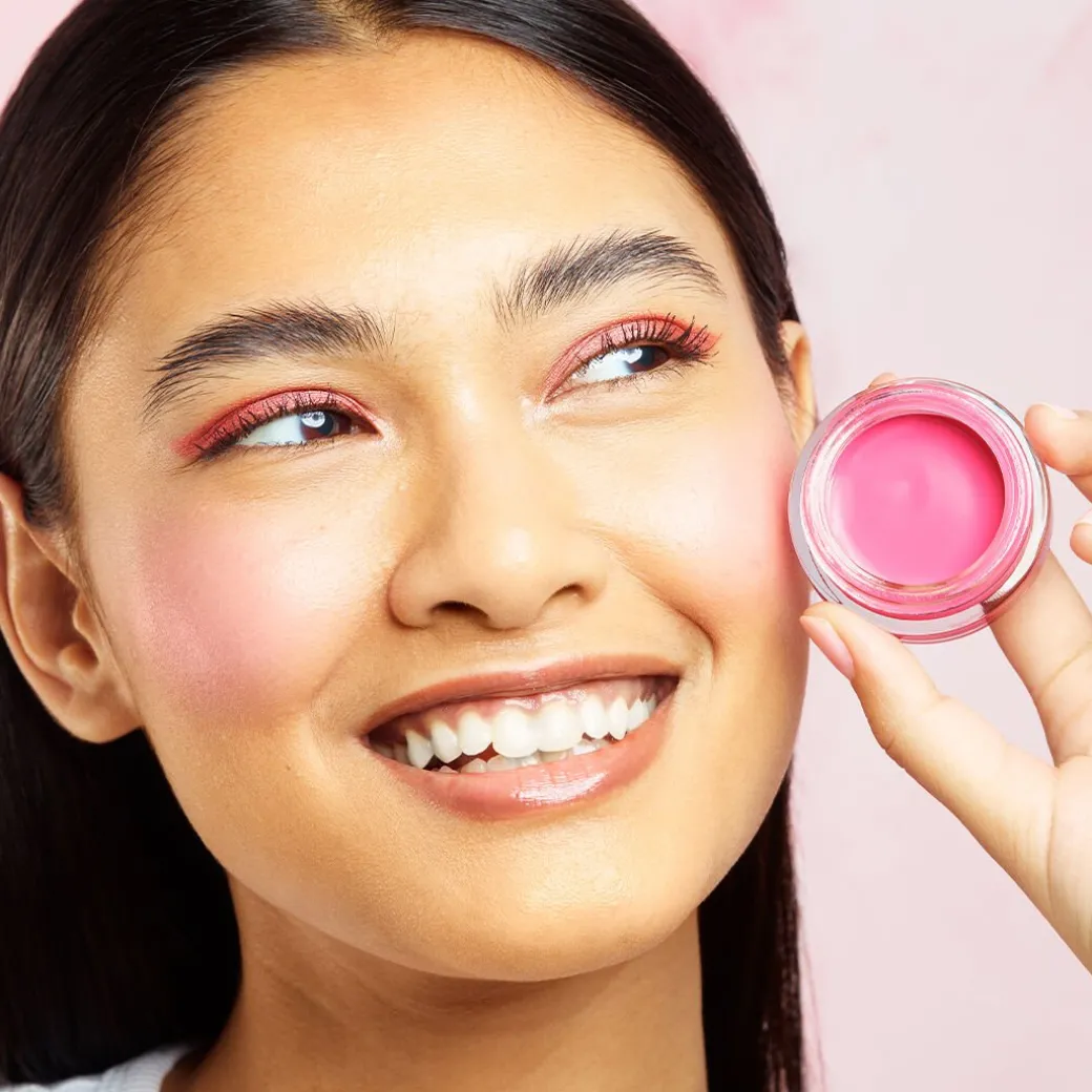Makeup Revolution Mousse Blusher Juicy Fuchsia Pink