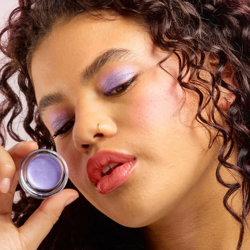 Makeup Revolution Mousse Shadow