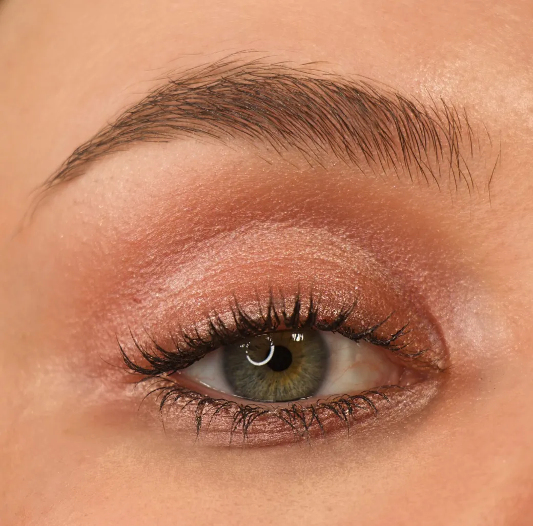 Makeup Revolution Mousse Shadow Cmp