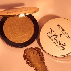 Makeup Revolution x The Plastic Boy Splendour Highlighter