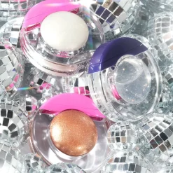 Relove by Revolution Dancing Queen Glitter Ball Liquid Highlighter Vibes